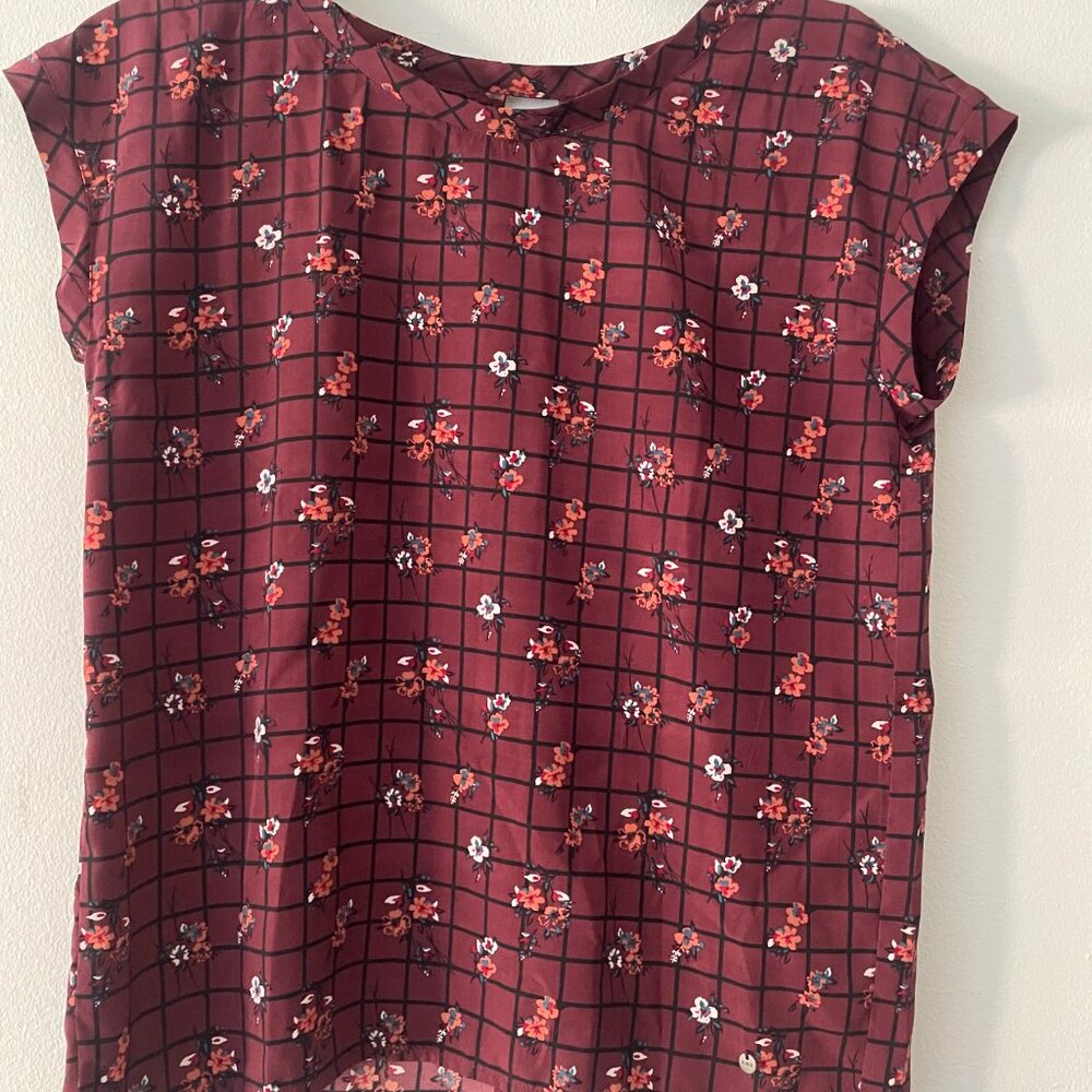 Abercrombie & Fitch Cherry Blossom Print Red Floral Blouse - Size S